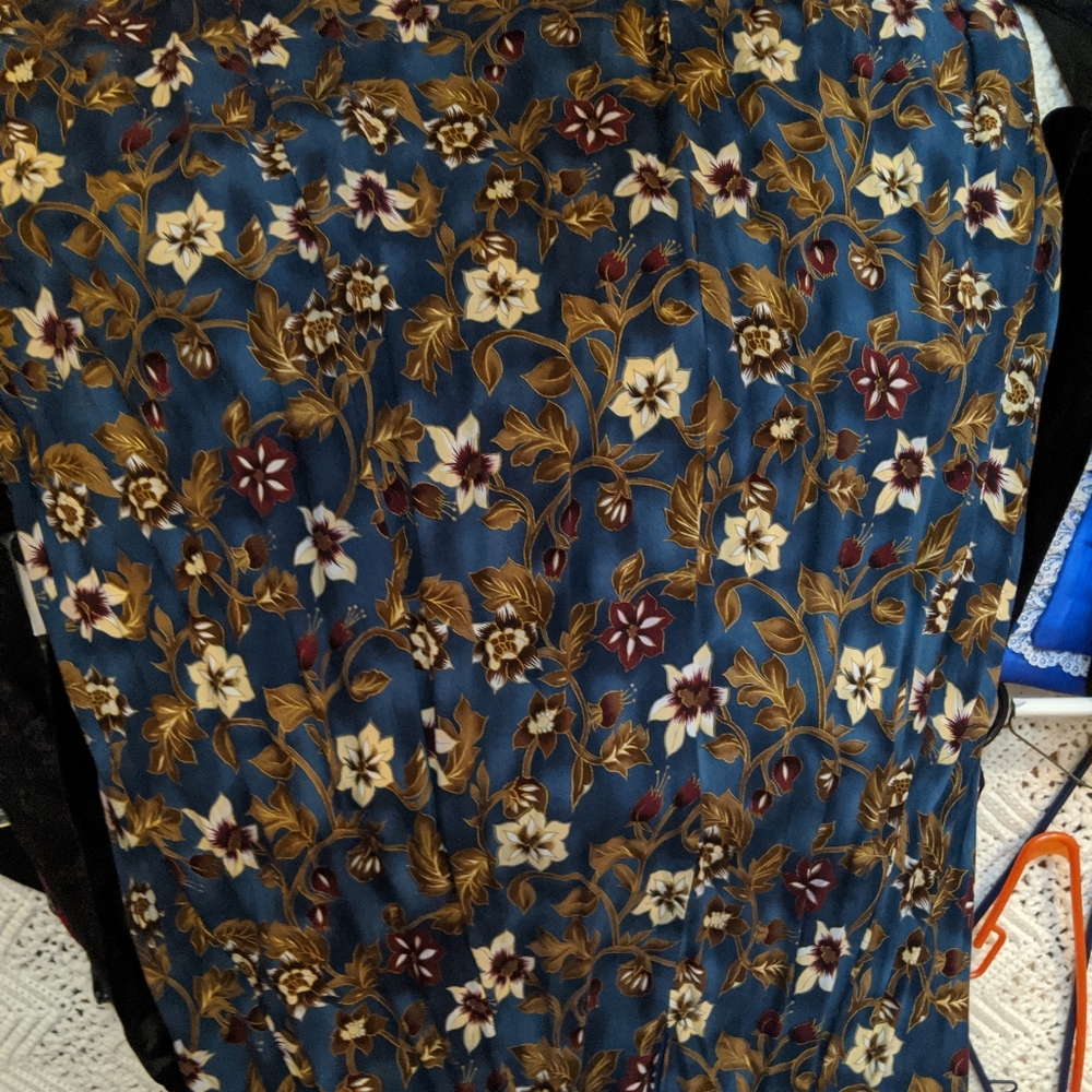 Dress - Picture 3 of 5